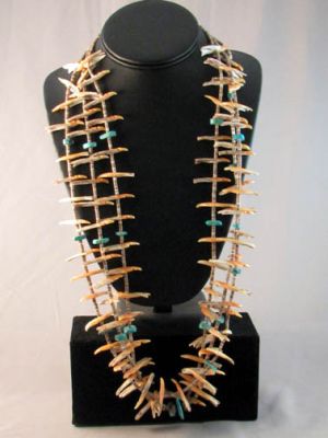 70s/80s Zuni Shell Carved “Fetish” hot Bird necklace