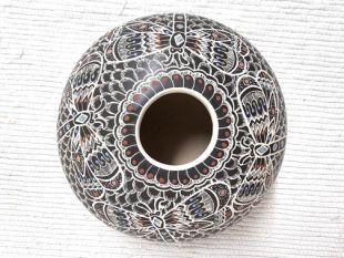 Mata Ortiz Handbuilt and Handpainted Seed Pot with Dragonflies