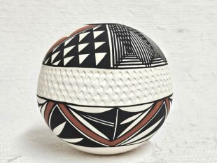 Native American Acoma Handpainted Seed Pot