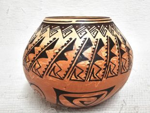 Native American Hopi Handbuilt and Handpainted Pot