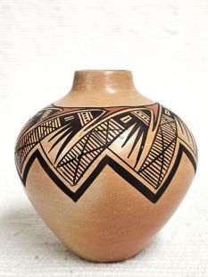 Native American Hopi Handbuilt and Handpainted Pot