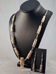 Vintage Native American Zuni Made Owl Fetish Necklace and Earrings