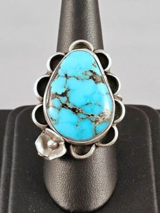 Vintage Native American Navajo Made Ring with Turquoise 