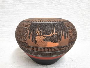 Native American Navajo Handbuilt Handetched and Handpainted Pot 