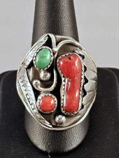 Vintage Native American Navajo Made Ring with Coral and Turquoise