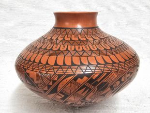 Native American Laguna Handbuilt and Handpainted Pot