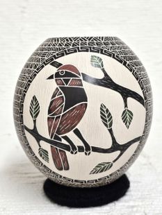 Mata Ortiz Handbuilt and Handetched Pot with Bird